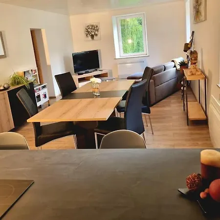 Chaleureux 80m2 アパート